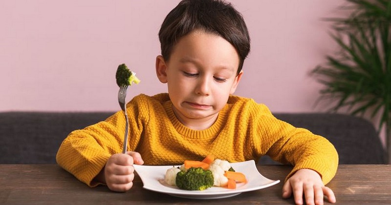 Những sai lầm phổ biến khiến trẻ biếng ăn