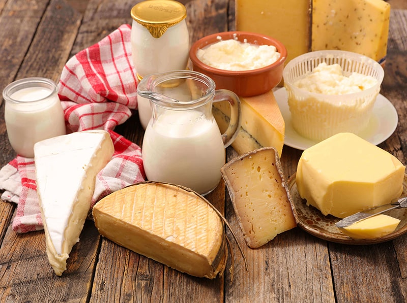 Chế độ ăn kiêng Paleo tránh hầu hết các thực phẩm từ sữa