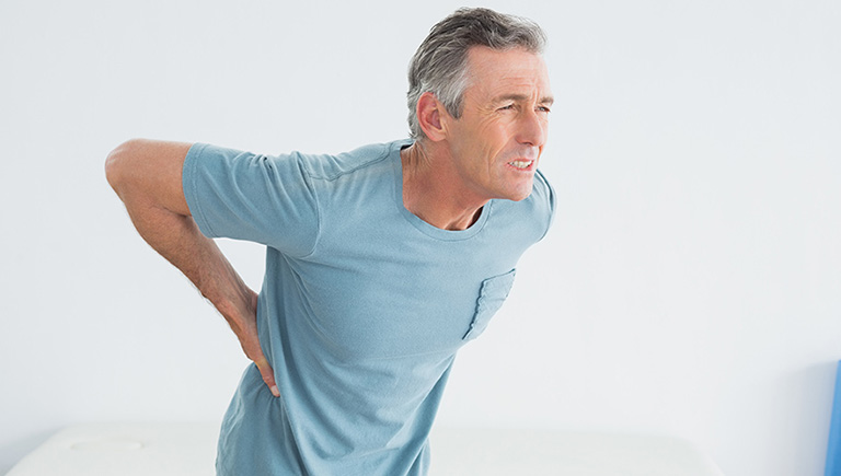 Người già mắc bệnh thận thường kéo theo tình trạng đau lưng