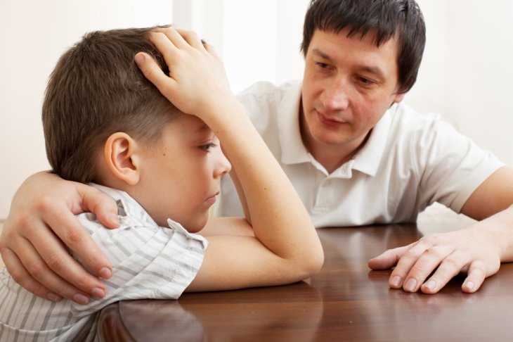 Phụ huynh nên làm gì để hạn chế tình trạng trầm cảm ở trẻ nhỏ?