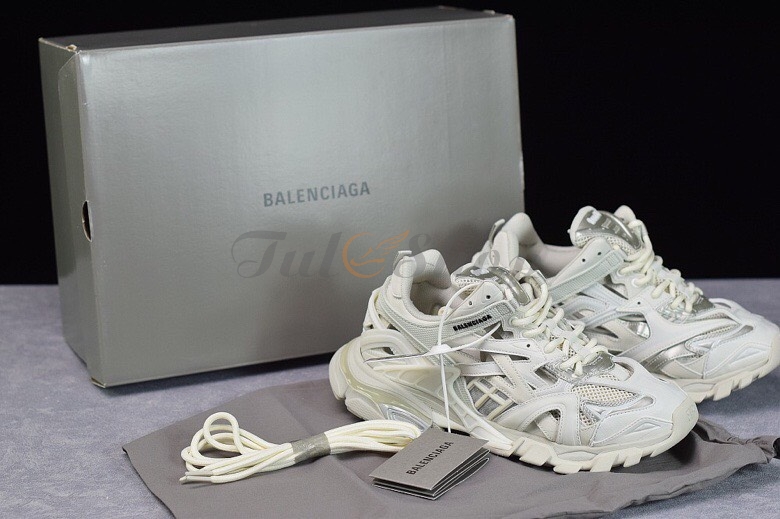 Giày Balenciaga Track có thiết kế độc lạ